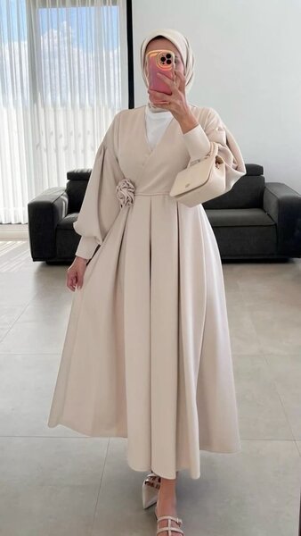 Abaya femme chic pour occasions spéciales