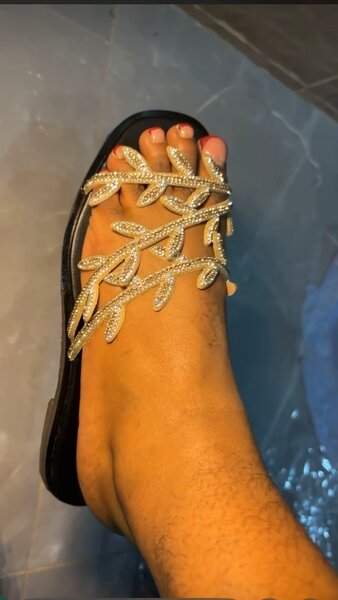 Sandales à strass élégantes