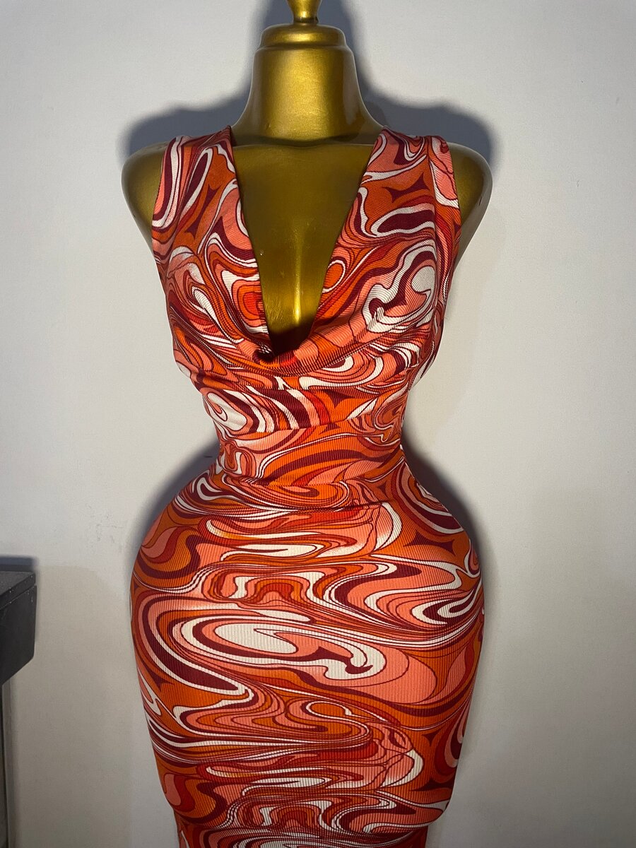 Robe moulante psychédélique