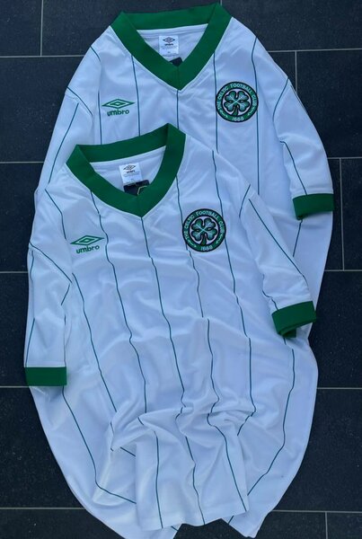 Maillot rétro Umbro football