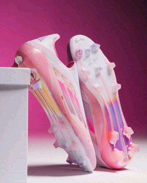 Chaussures de Foot Légeres