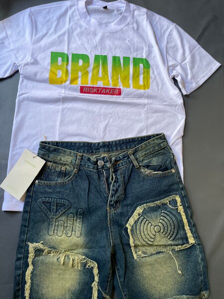 T-shirt et Jean Décontractés