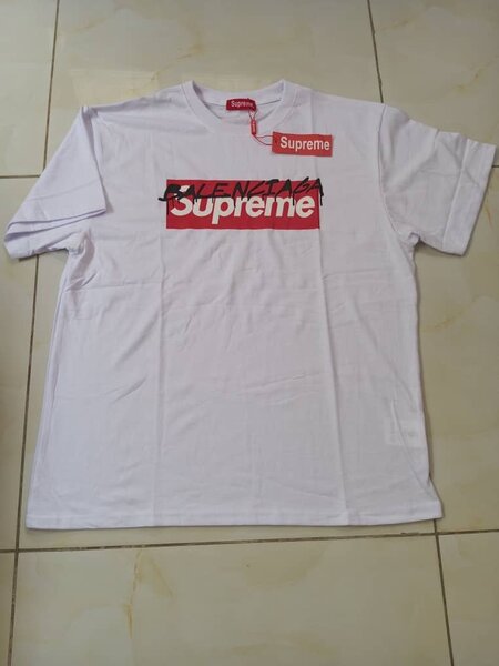 T-shirt blanc Supreme