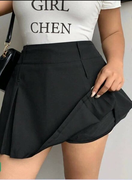 Jupe-short noire élégante