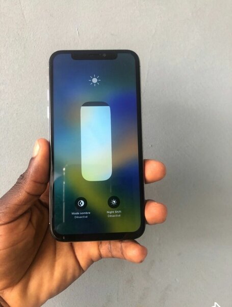 iPhone X 64Go Argent