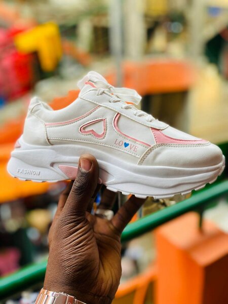 Baskets mode à plateforme