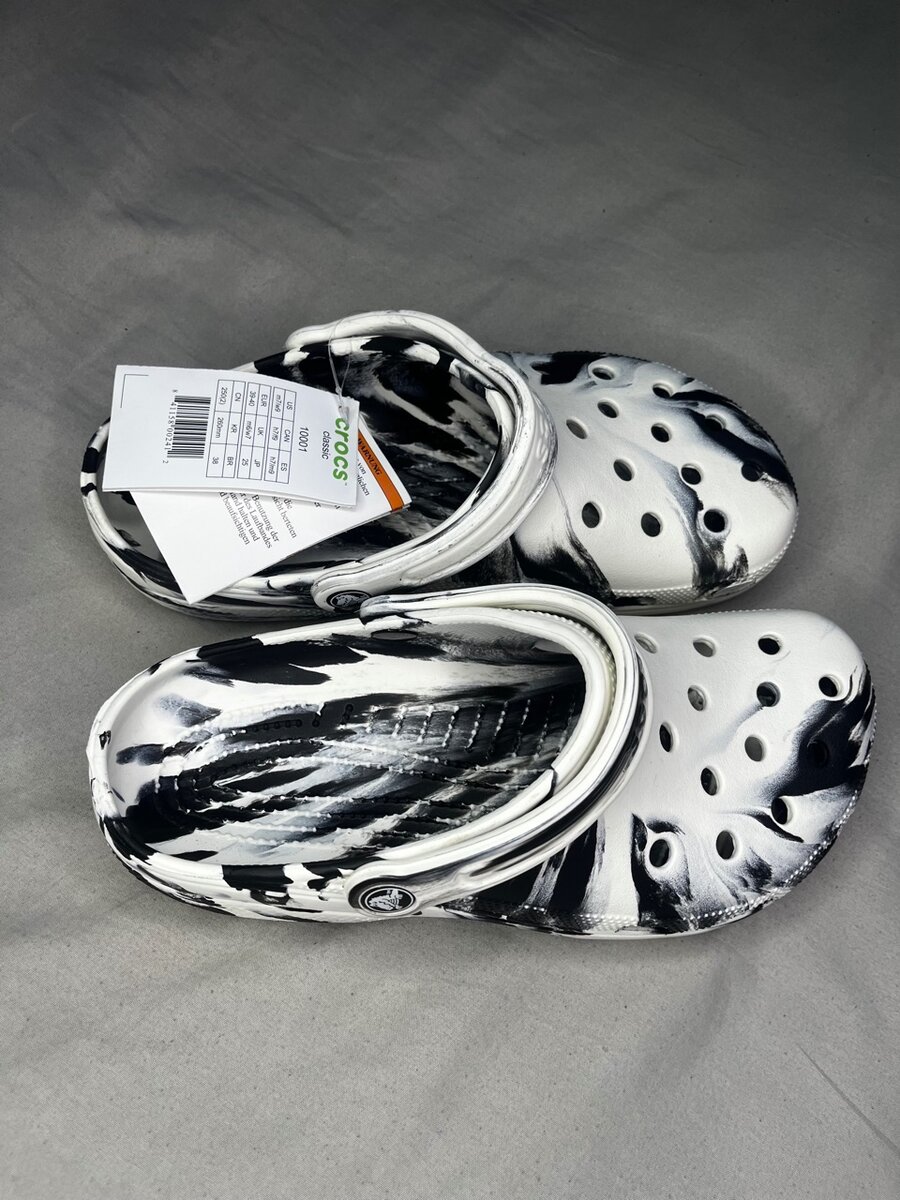 MARBLE CLASSIC CROCS