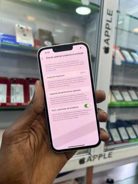 Disponible 13 simple 128go quasi neuf