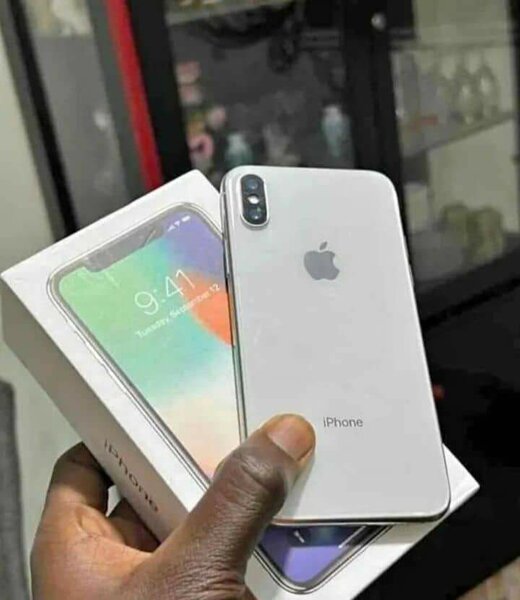 iPhone X 64GB Argent