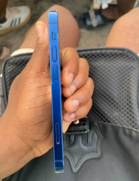 iPhone 12 Bleu 64 Go