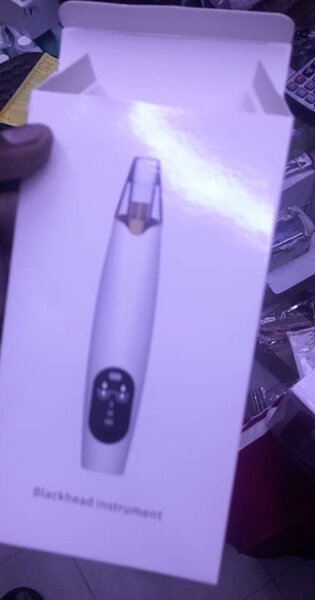 Aspirateur de points noirs électrique