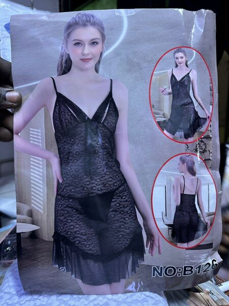 Nuisette en dentelle noire sexy