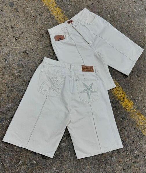 Shorts en jean brodé