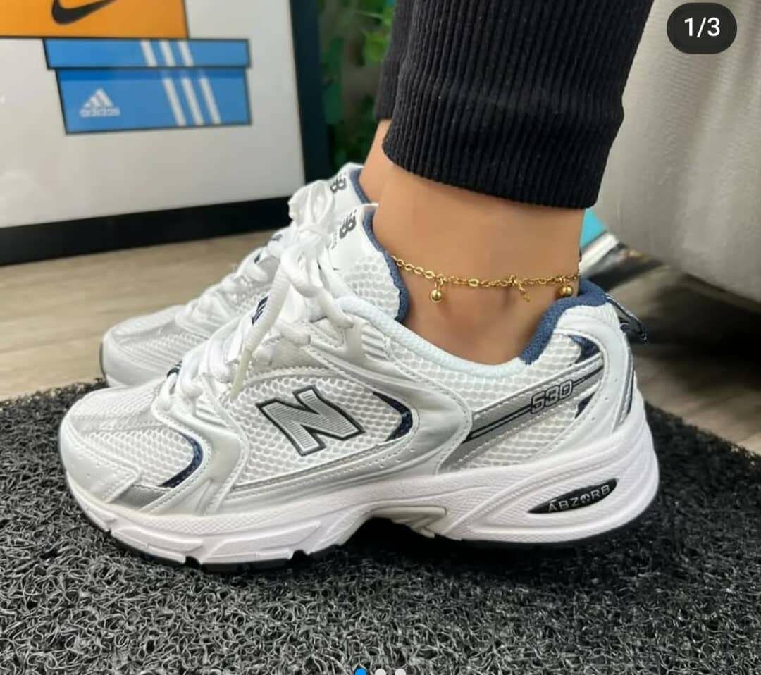 Baskets blanches modernes