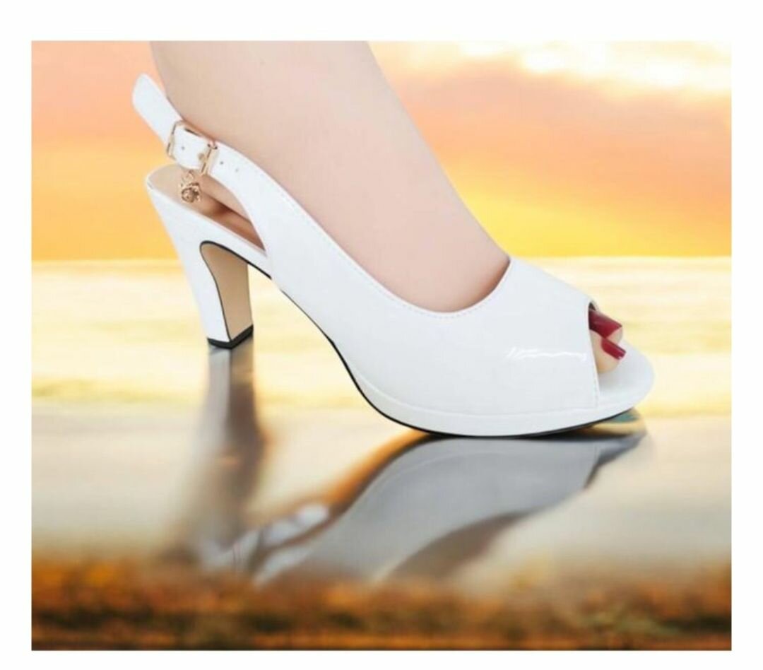 Chaussures à talons ouverts