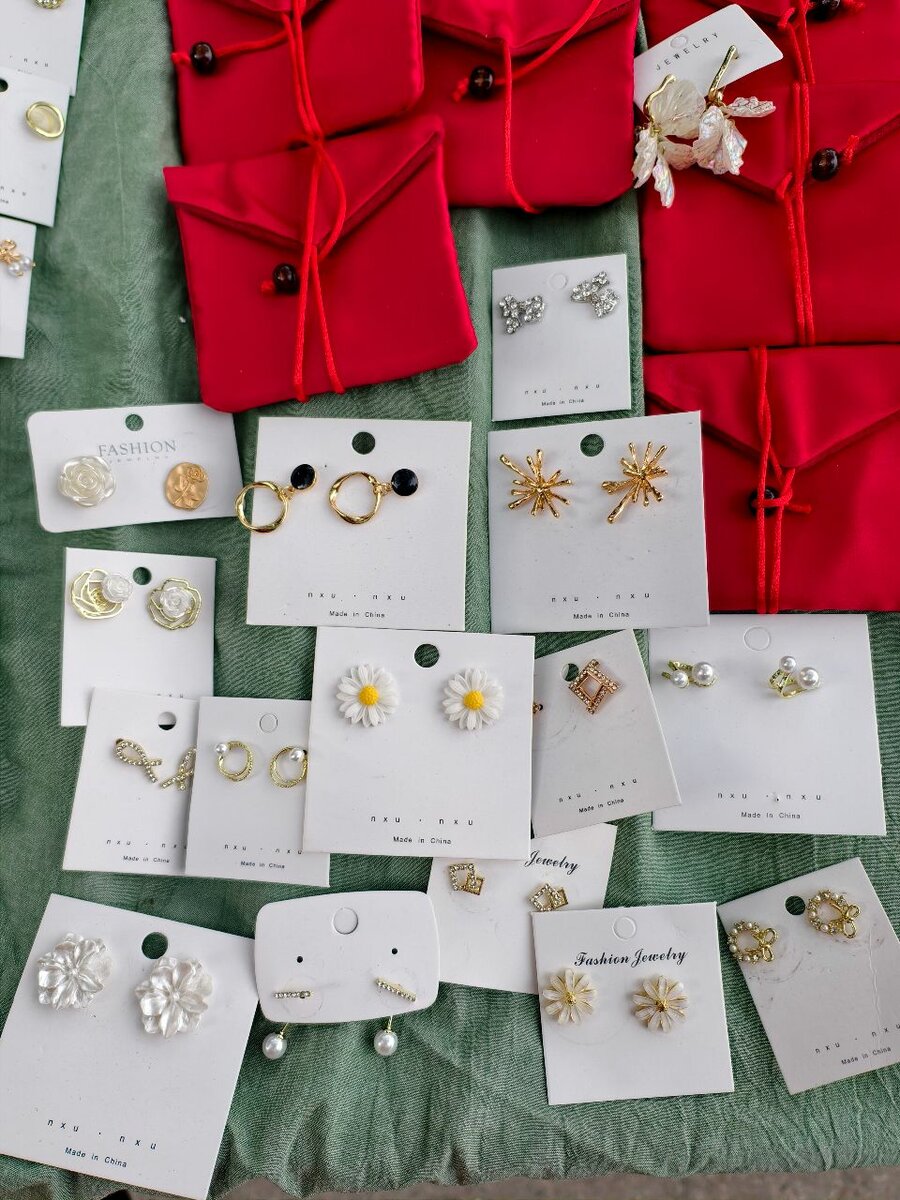 Серьги-крючки