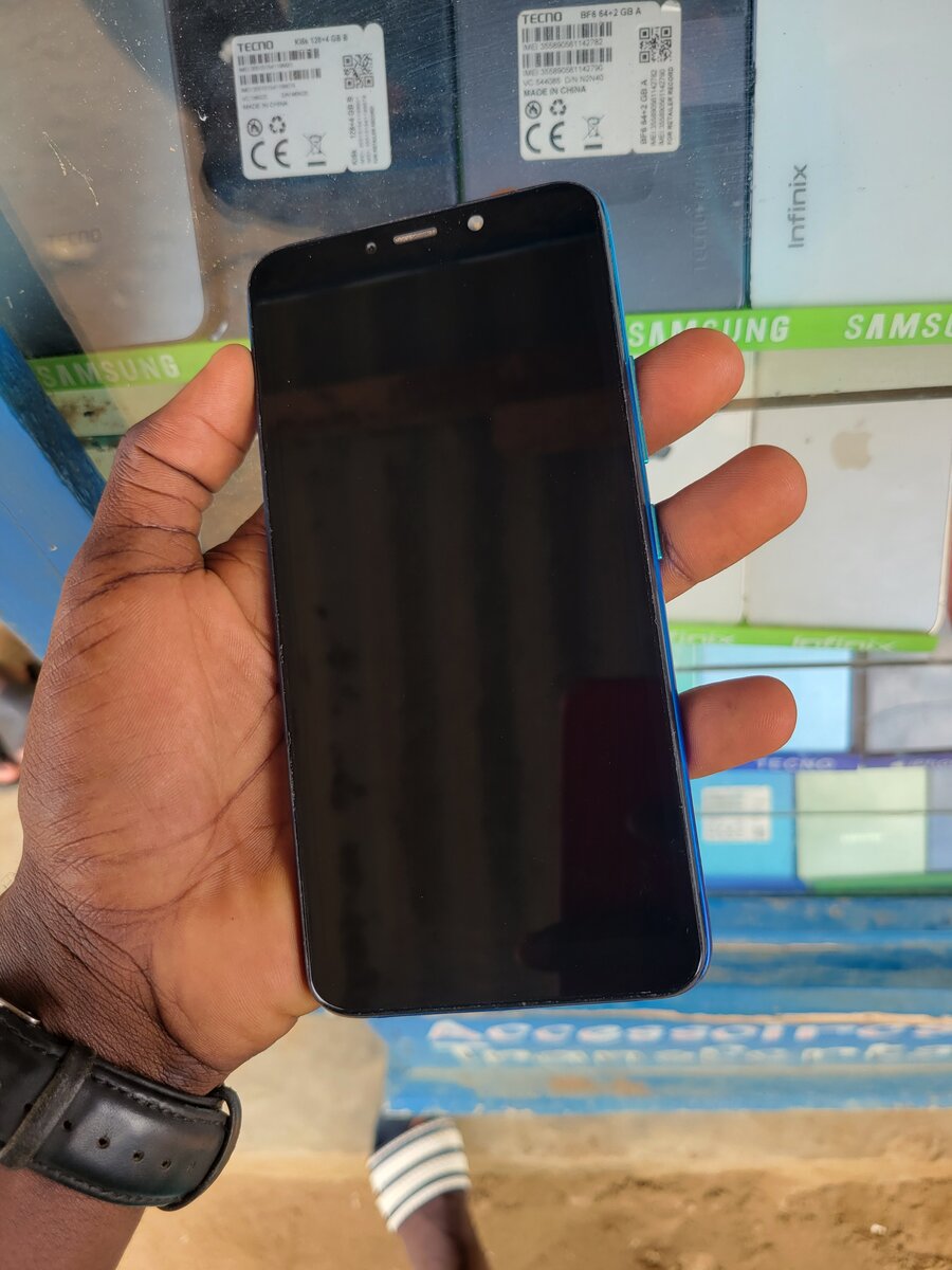 Smartphone Android bleu puissant