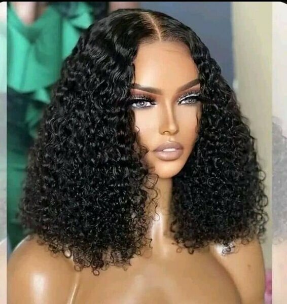 Perruque bouclée lace front