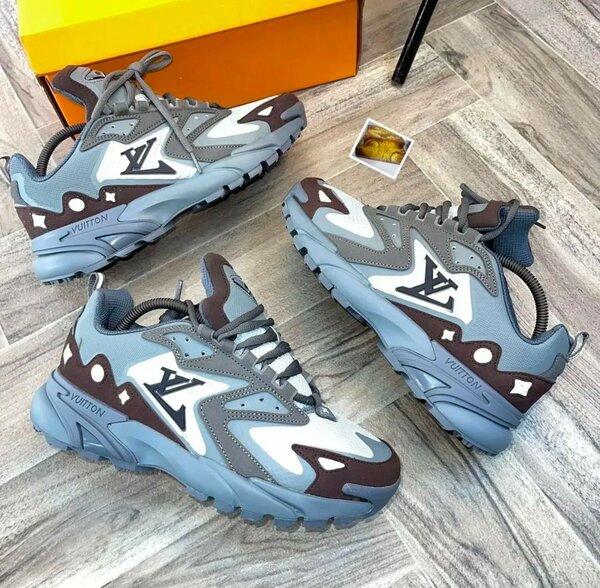 LOUIS VUITTON CLASSIC WEAR