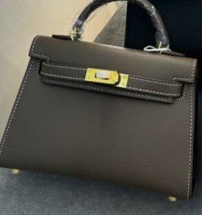 Красивая и стильная женская сумочка