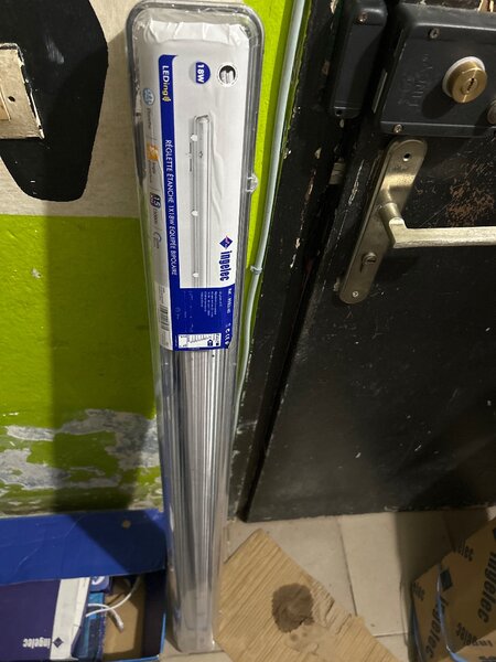 Réglettes étanche  pc led 1x18