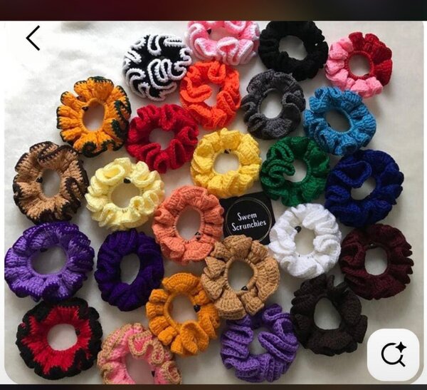 Chouchous en tricot colorés