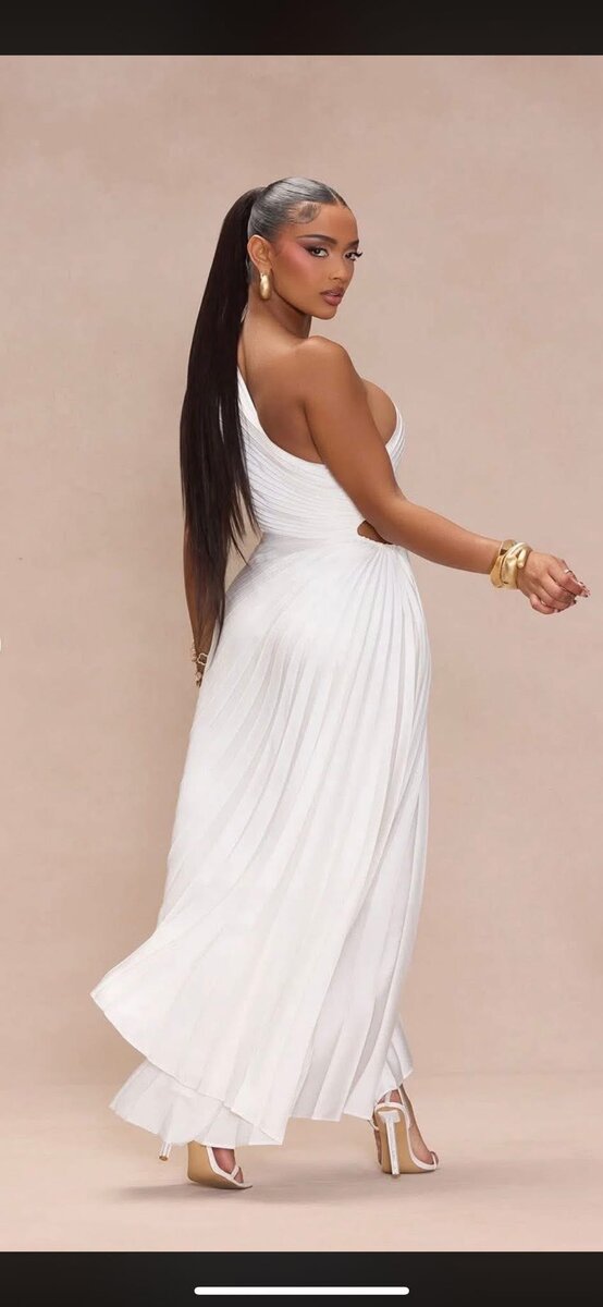 Robe longue asymétrique élégante