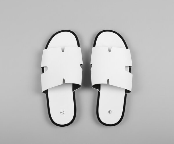 Sandales modernes blanches