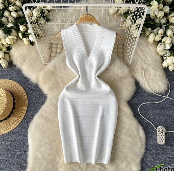 Robe moulante blanche élégante