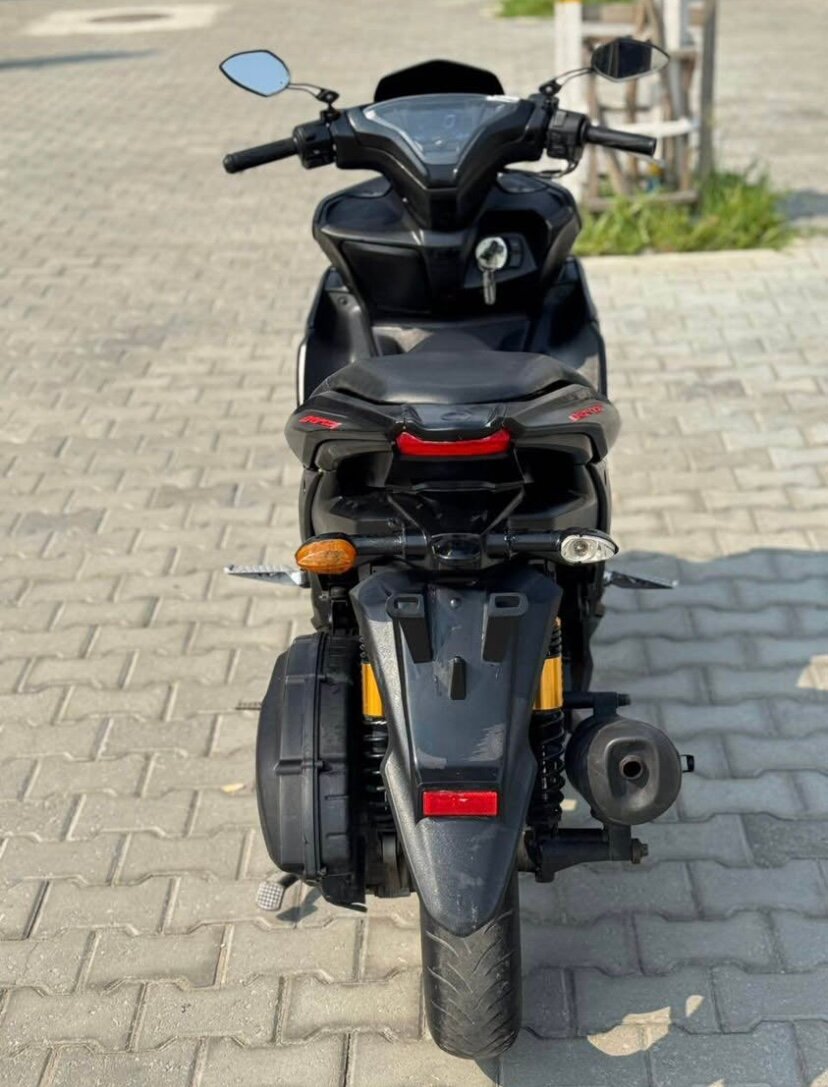 Scooter Yamaha Aerox Noir