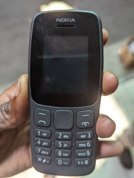 Nokia 106 small buttoned phones