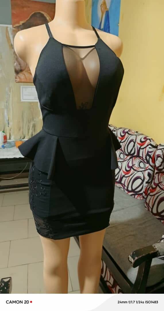 Robe élégante avec détails