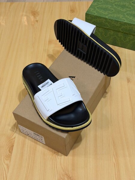 Sandales de plage élégantes