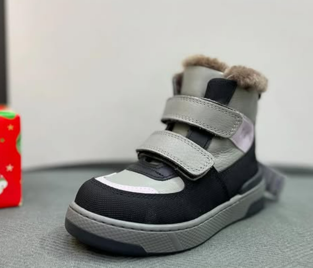 Очень удобные, легкие и стильные зимние ботиночки для мальчиков 🩶