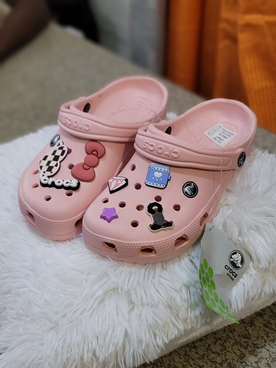 CLASSIC CROCS