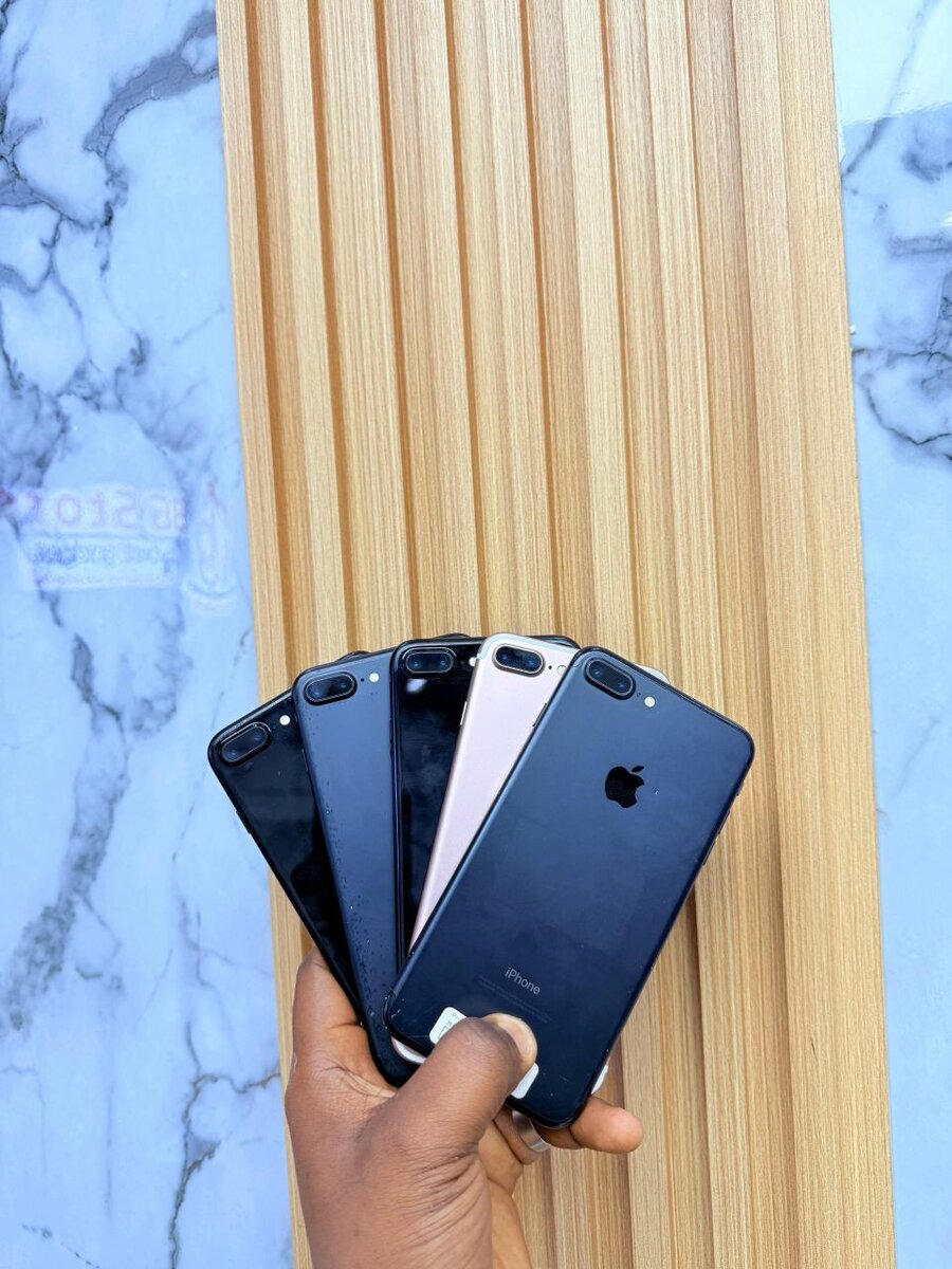 iPhone variés à prix compétitif