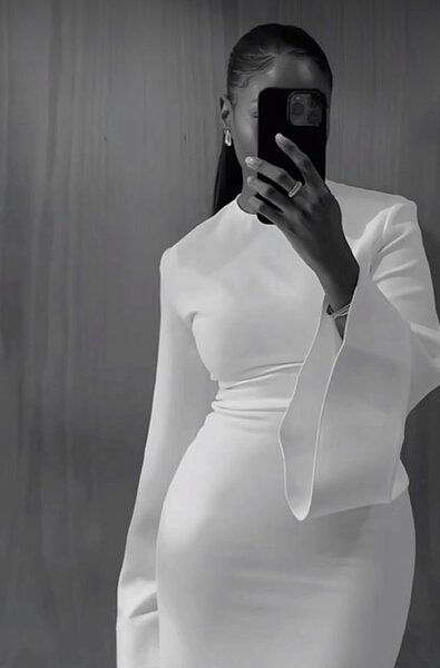 Magnifique robe qui couvre tout le corps