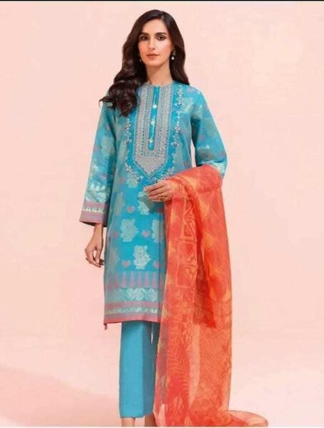 Ladies suit
