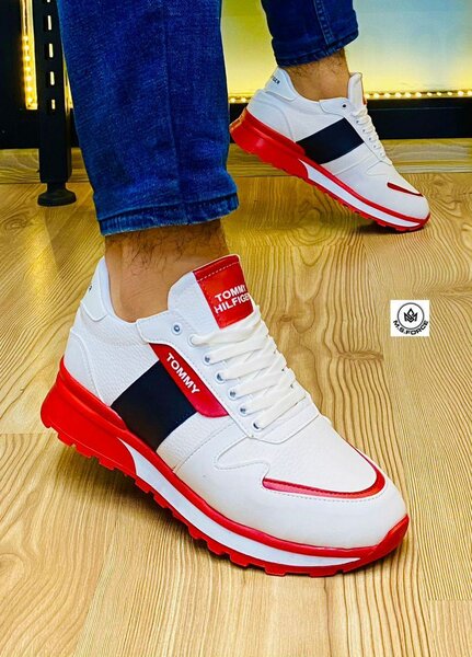 Baskets sport mode rouges