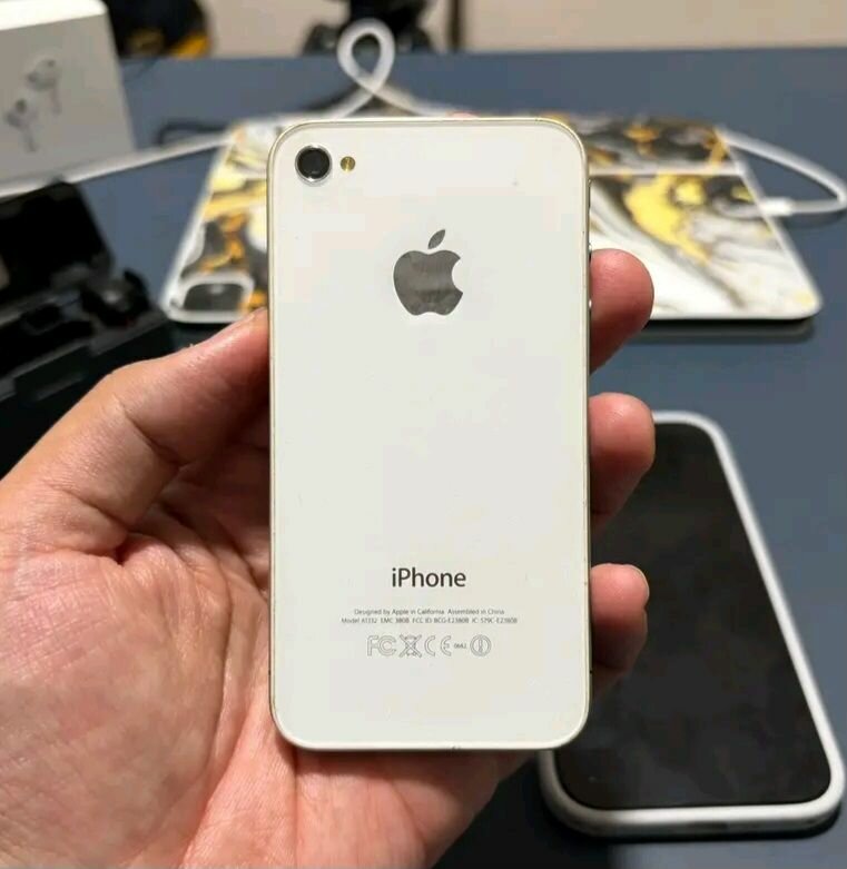 iPhone 4 Blanc 16GB Débloqué