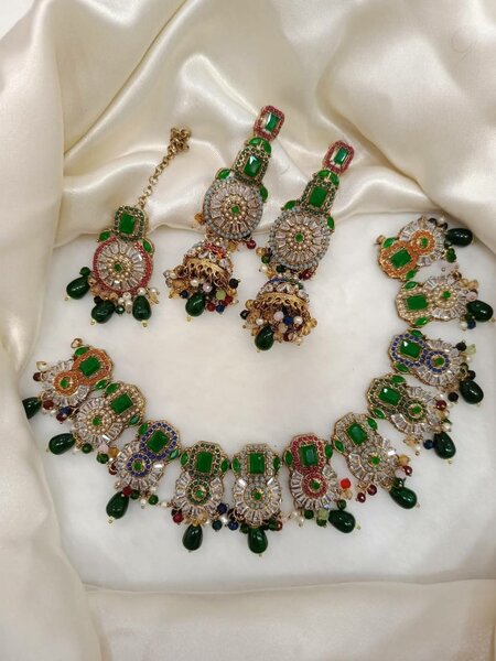 Ladies wedding set Necklace and earrings
