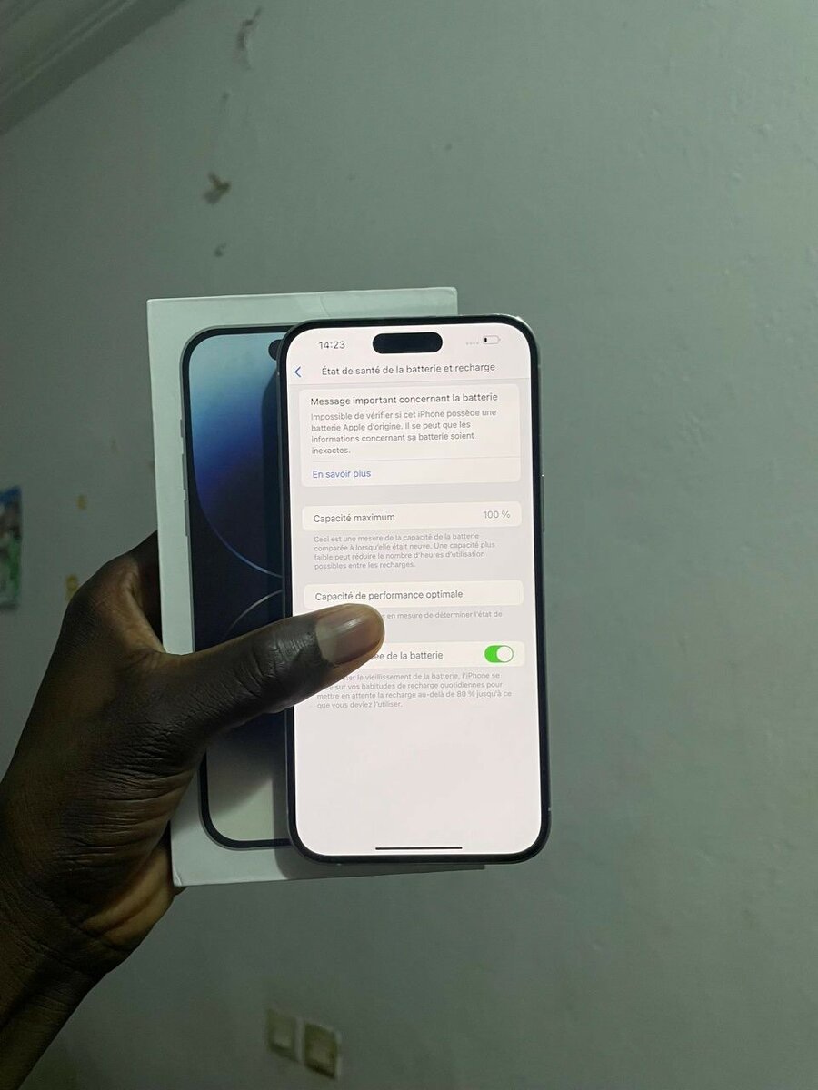 iPhone 14 Pro Max 128go quasi