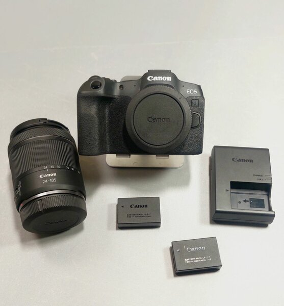 Canon R8