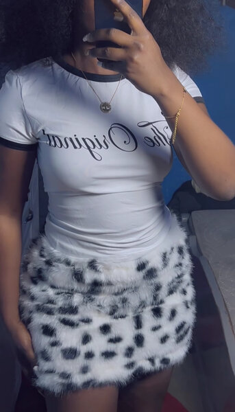 Élégante Jupe en Fausse Fourrure