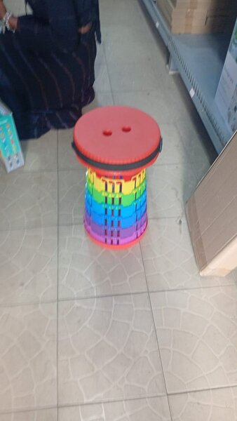 Tabouret pliant coloré