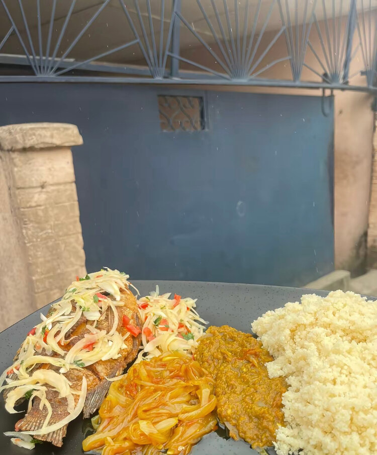 Délicieux plat de poisson grillé