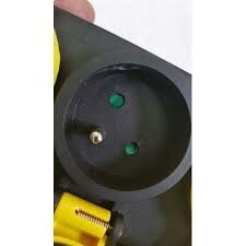 Prise robuste à 6 sections