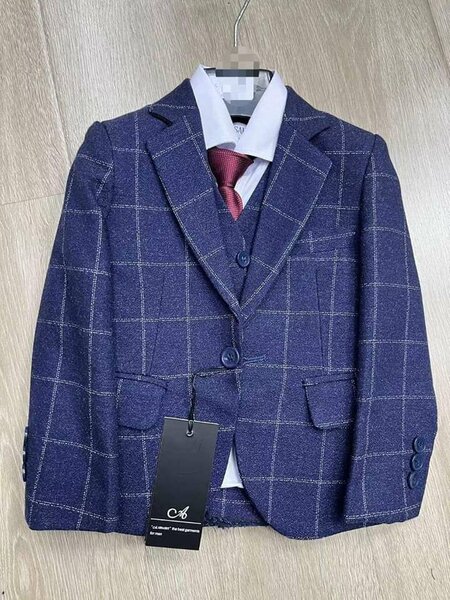 Costume élégant pour garçon