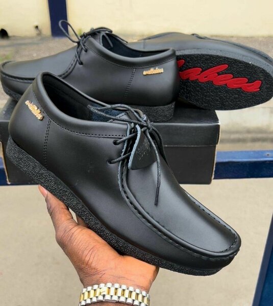 Chaussures noires classiques