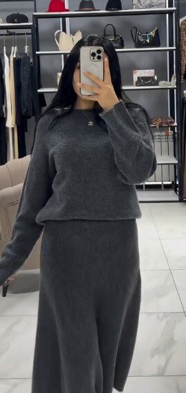 Костюм двойка с юбкой макси, серый